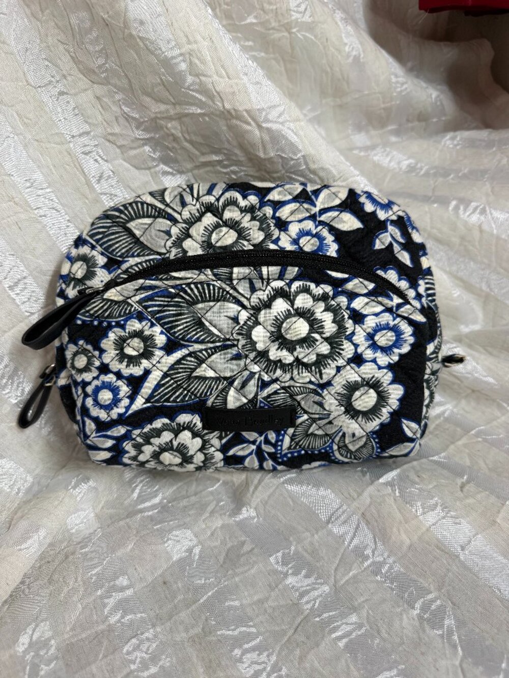 Vera Bradley Blue White Floral Quilted Double Zip Makeup Cosmetic Bag EUC